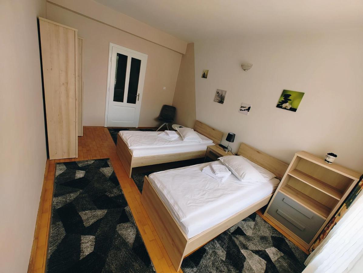 Ten'S Apartment - Spatios Si Linistit Cluj-Napoca Luaran gambar